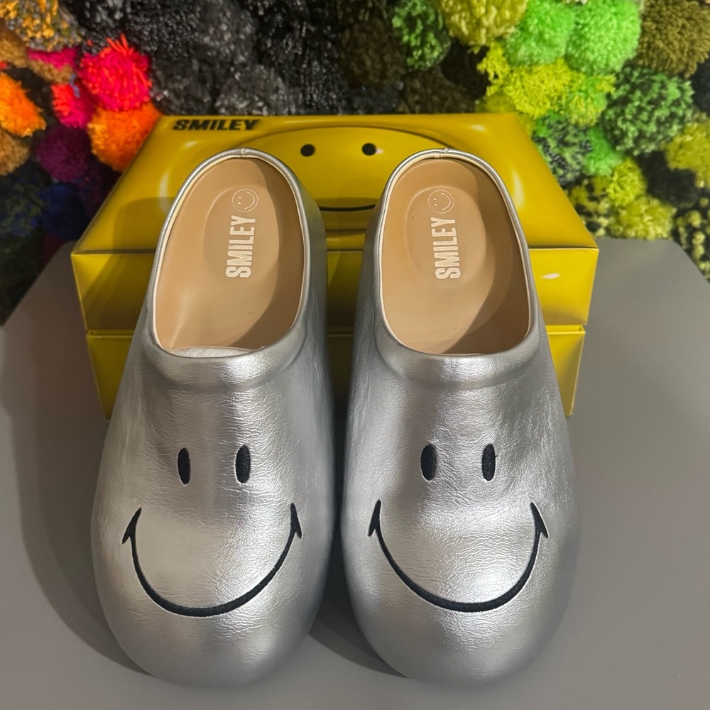 Silver Smiley face clogs W9